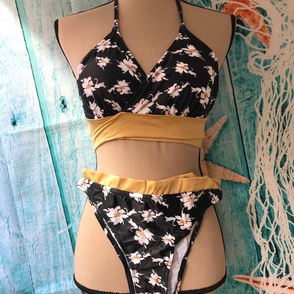 Floral wrap halter swimsuit bikini - Picture 3 of 8